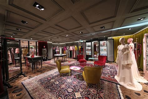 gucci flagship store milano 2018|gucci flagship store london.